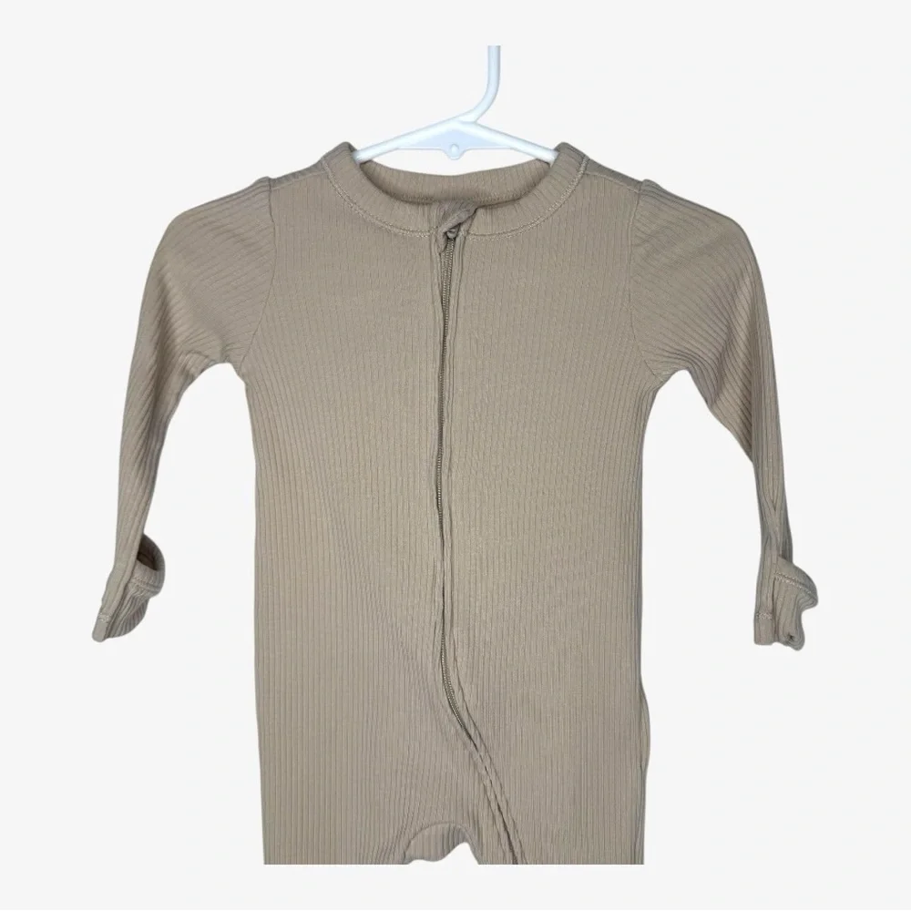 Old Navy Unisex Sleep & Play 2-Way-Zip Footed One-Piece Ribbed Tan